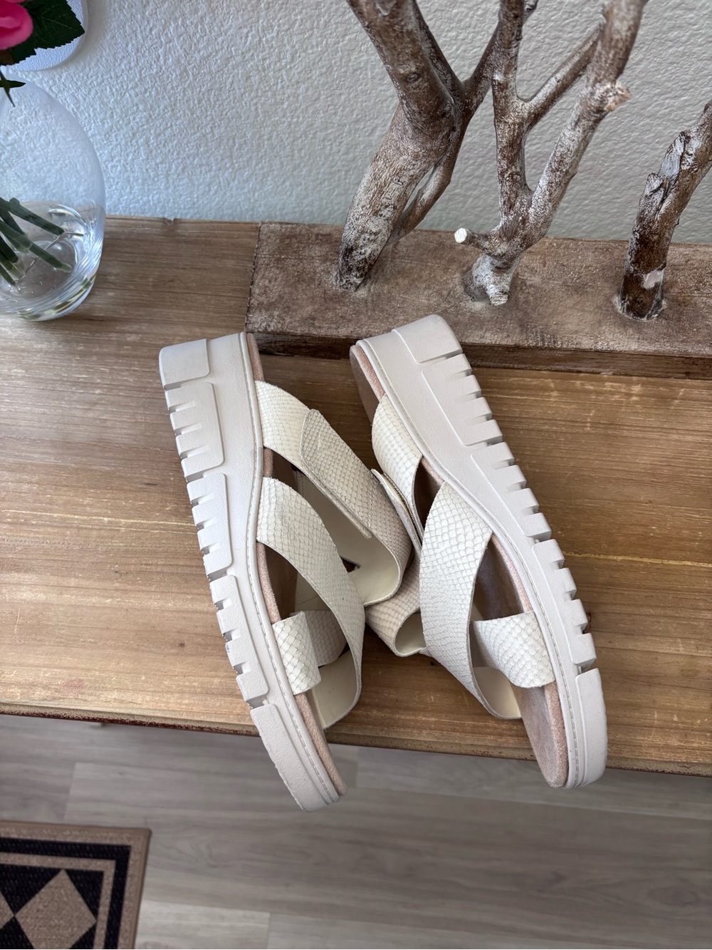 Vionic Women's Uptown Sunset Slide Sandal Ivory - 12 WIDE - Picture 6 of 9